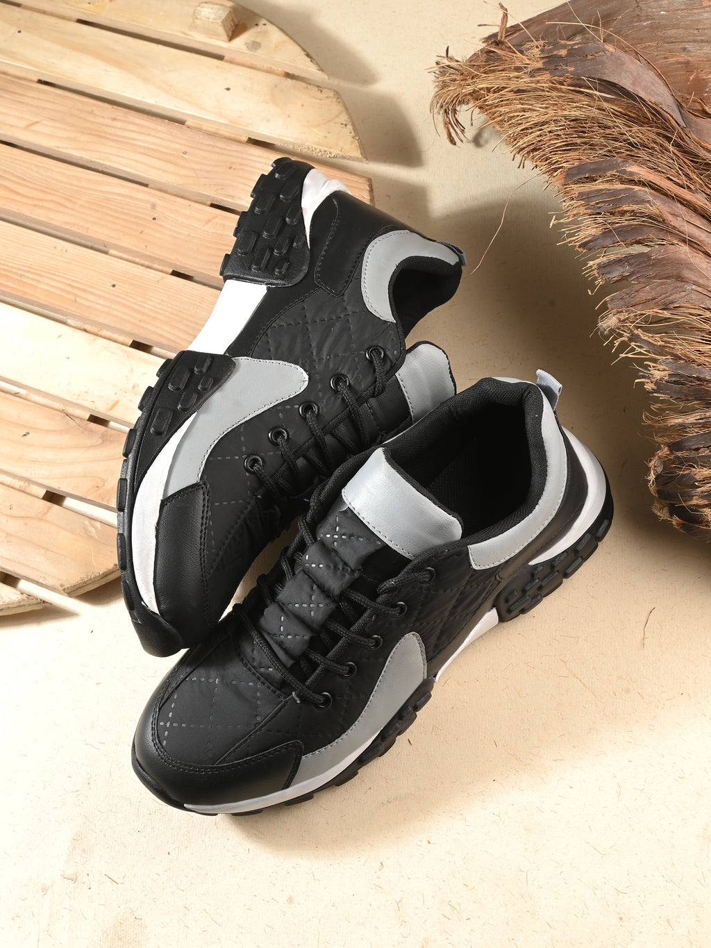 Black Sneaker